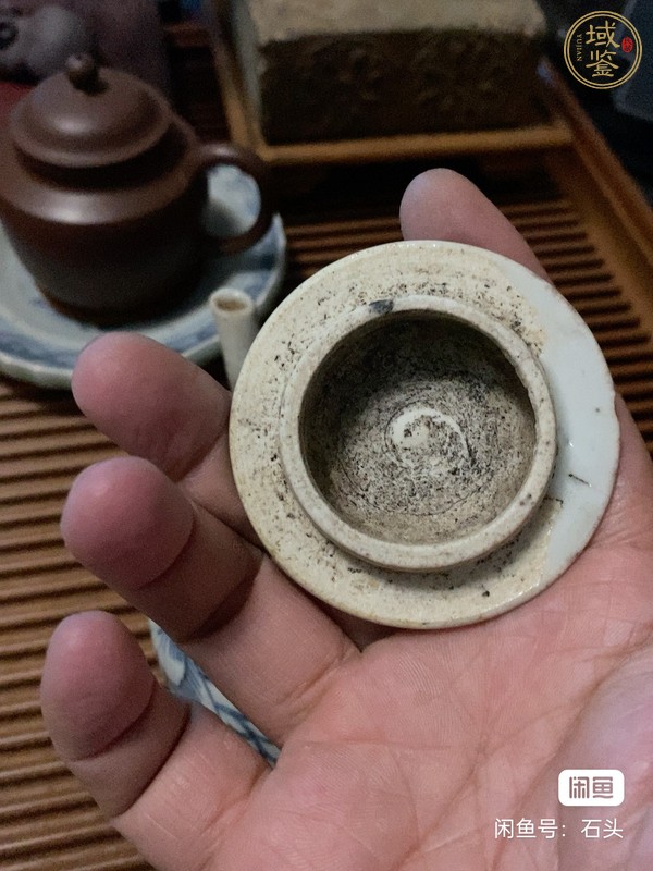 古玩陶瓷清中期青花纏枝蓮茶壺真品鑒賞圖