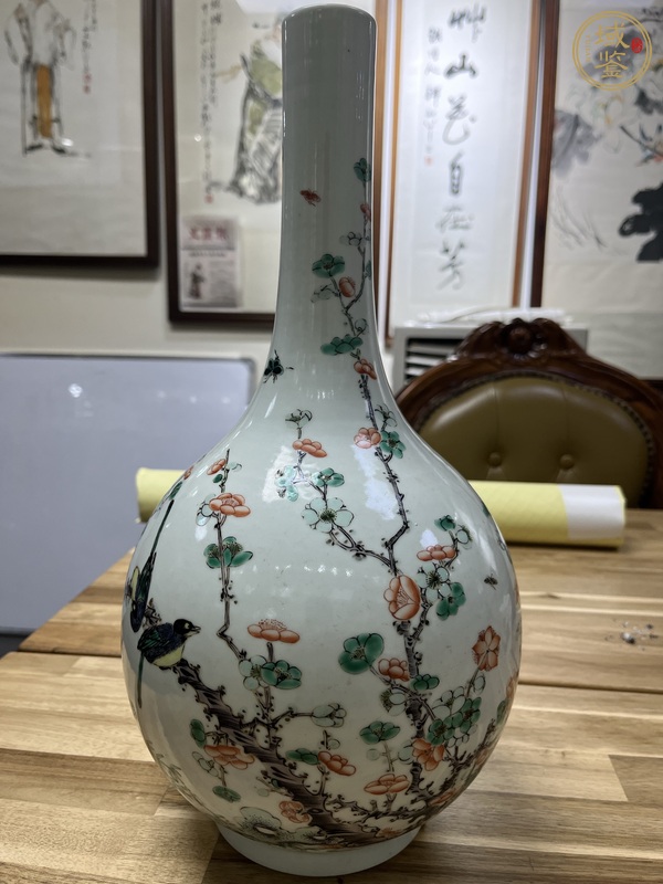 古玩陶瓷花鳥紋五彩錐把瓶真品鑒賞圖