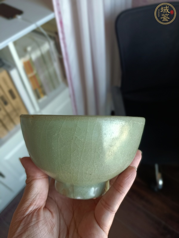 古玩陶瓷龍泉青瓷茶碗真品鑒賞圖