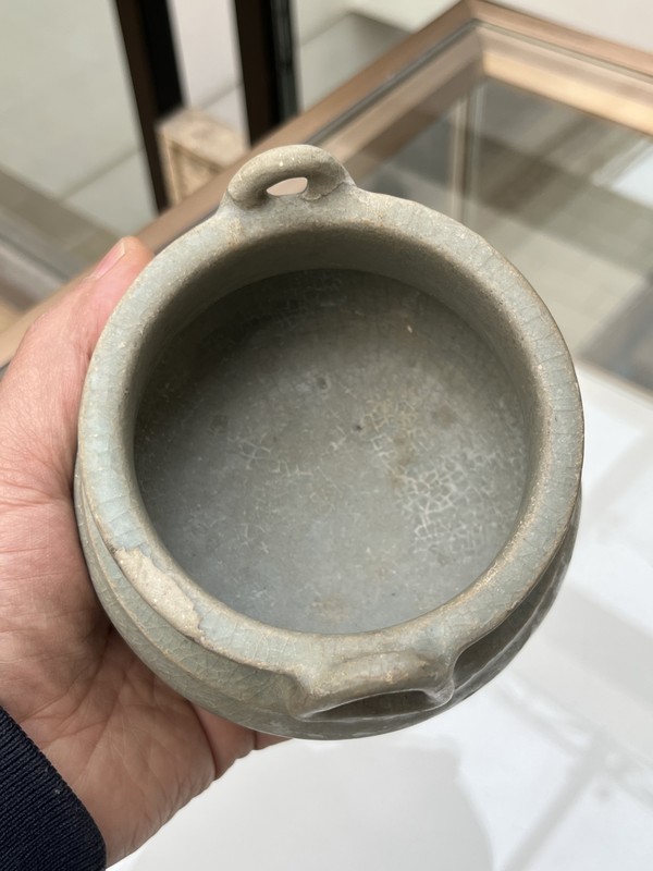 古玩陶瓷【無托實拍】龍泉青瓷雙耳三足爐拍賣，當前價格888元