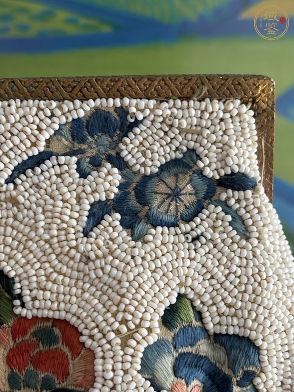 古玩雜項刺繡手包真品鑒賞圖