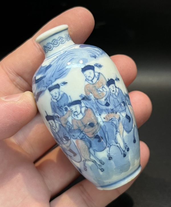 古玩陶瓷青花釉里紅人物鼻煙壺拍賣,當前價格7000元