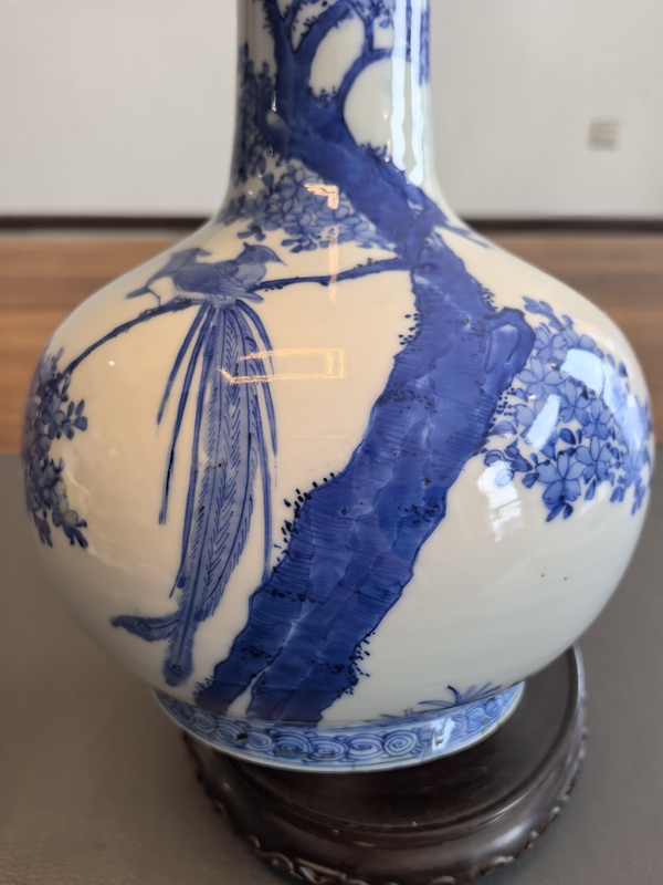 古玩陶瓷王步風格青花綬帶鳥紋燈瓶拍賣,當前價格12800元