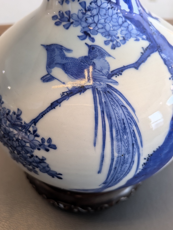 古玩陶瓷王步風格青花綬帶鳥紋燈瓶拍賣,當前價格12800元