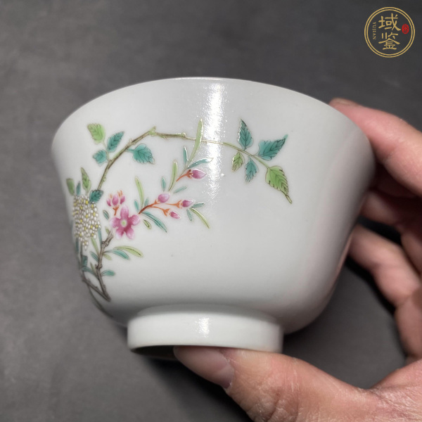 古玩陶瓷花卉紋粉彩杯真品鑒賞圖