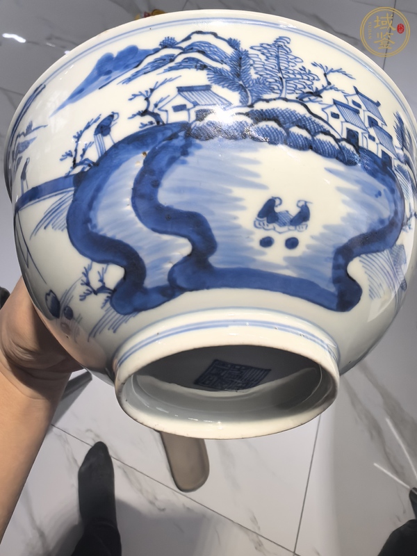 古玩陶瓷山水紋青花碗真品鑒賞圖