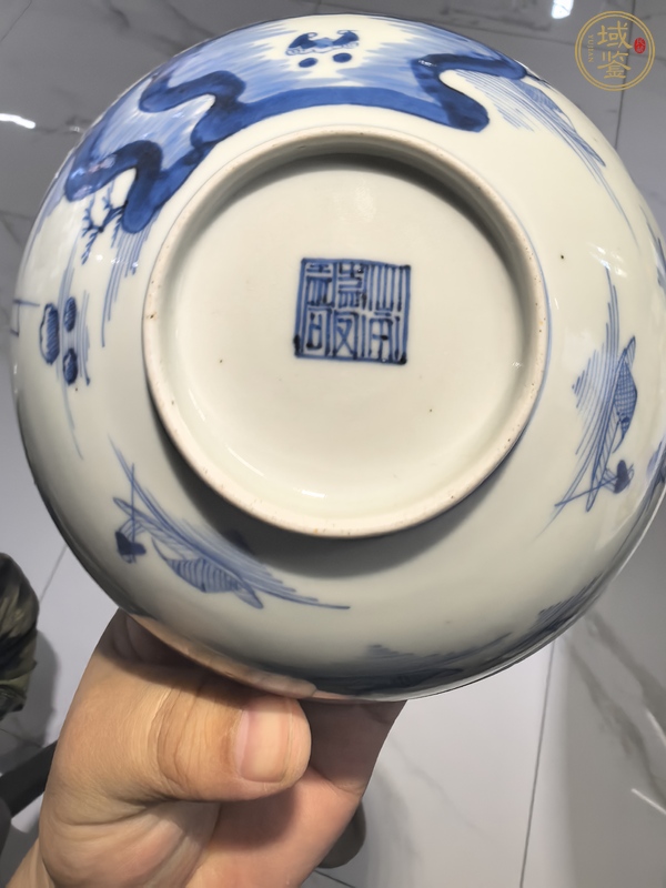 古玩陶瓷山水紋青花碗真品鑒賞圖