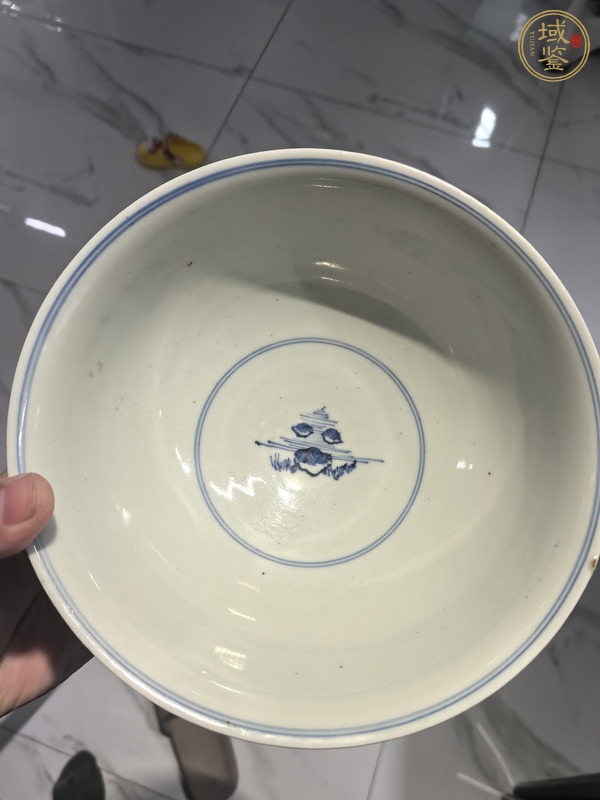 古玩陶瓷山水紋青花碗真品鑒賞圖