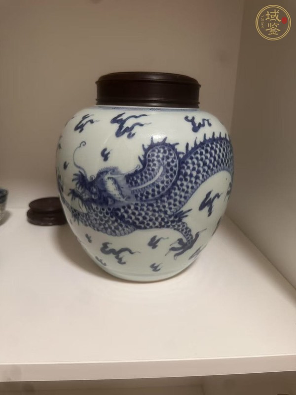 古玩陶瓷龍紋青花罐真品鑒賞圖