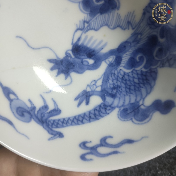 古玩青花過墻龍杯真品鑒賞圖