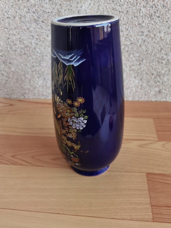 古玩陶瓷藍(lán)釉彩繪描金瓶拍賣,當(dāng)前價(jià)格298元