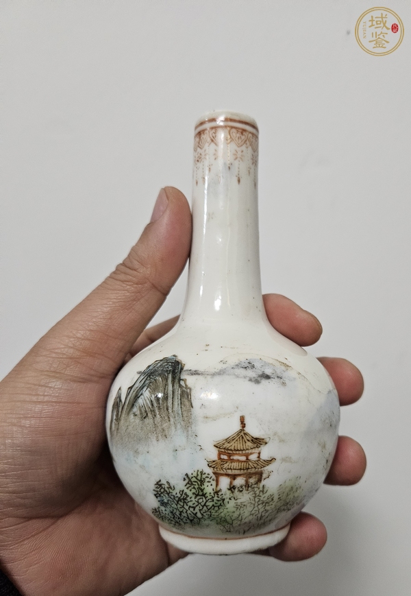 古玩粉彩山水人物紋天球瓶真品鑒賞圖