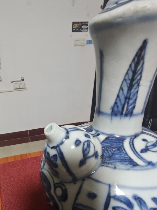 古玩陶瓷明萬(wàn)歷 青花花卉紋軍持拍賣，當(dāng)前價(jià)格18000元