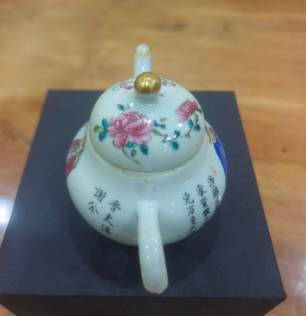 古玩陶瓷清道光 粉彩無雙譜茶壺拍賣,當前價格13800元