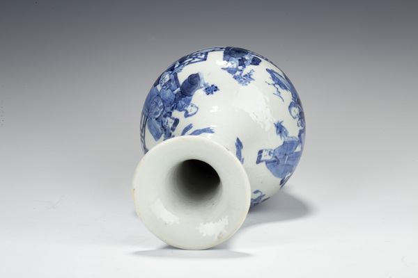 古玩陶瓷清光緒·青花十二花神人物紋撇口瓶拍賣,當前價格1940元