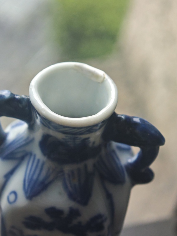 古玩陶瓷青花山水人物紋海棠小瓶拍賣,當前價格1600元