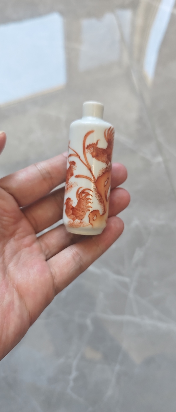 古玩陶瓷礬紅官上加官鼻煙壺拍賣，當(dāng)前價(jià)格3500元
