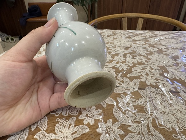 古玩陶瓷雍正粉彩荷塘花卉紋琵琶瓶拍賣,當前價格5200元