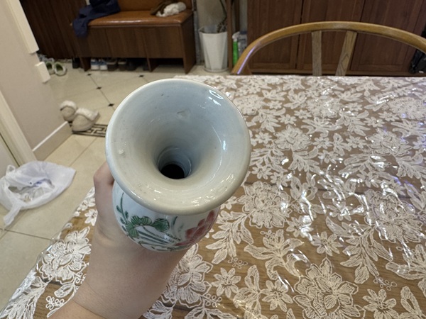 古玩陶瓷雍正粉彩荷塘花卉紋琵琶瓶拍賣,當前價格5200元
