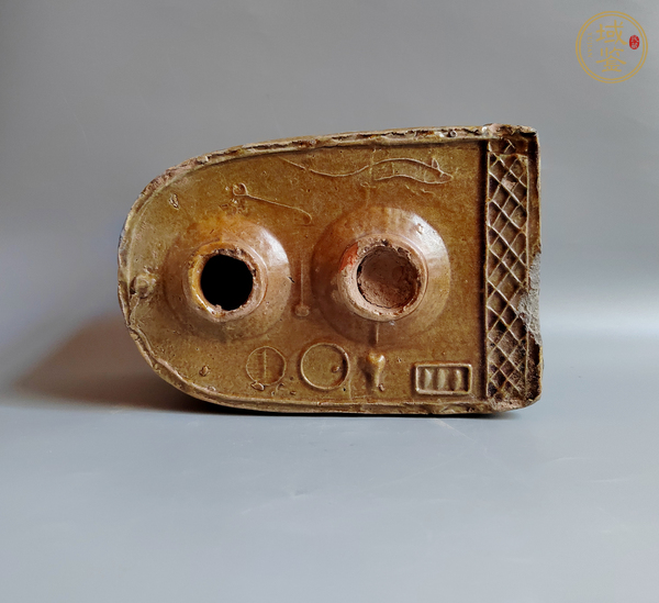 古玩陶瓷黃釉印花陶灶真品鑒賞圖