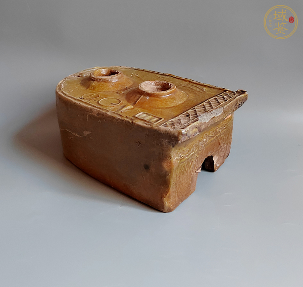 古玩陶瓷黃釉印花陶灶真品鑒賞圖