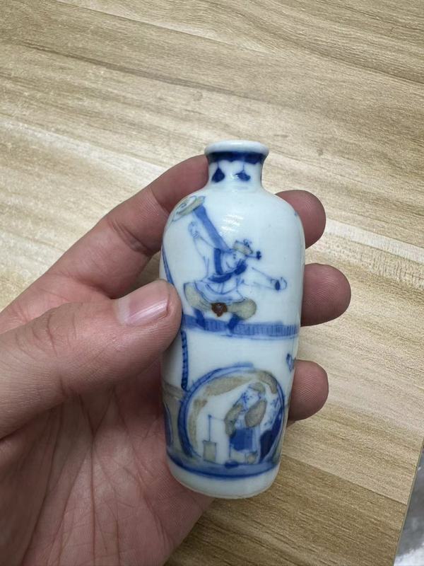 古玩陶瓷青花釉里紅(采花大盜)鼻煙壺拍賣,當(dāng)前價格10888元