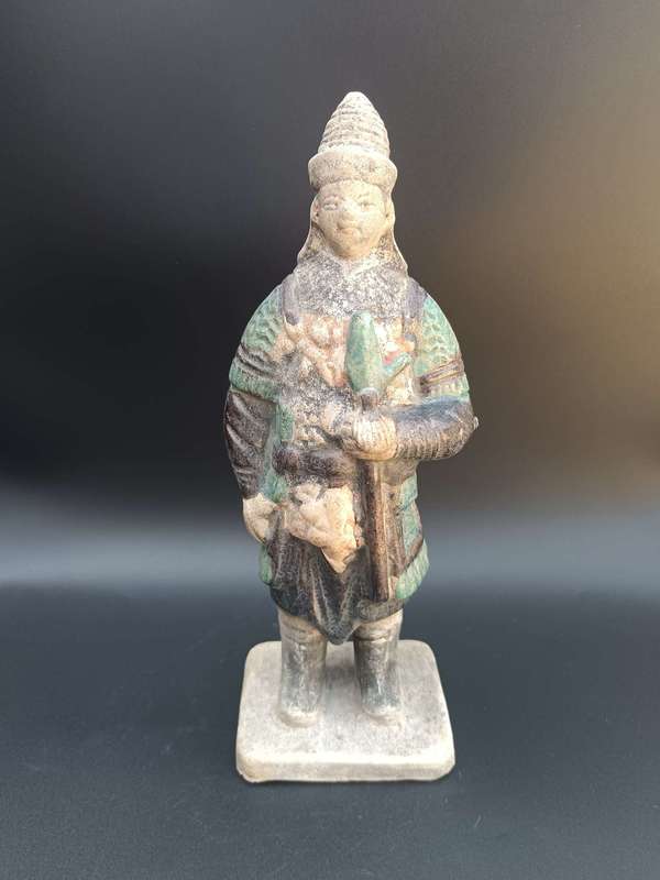 古玩陶瓷明代·三彩武士俑拍賣,當(dāng)前價(jià)格888元
