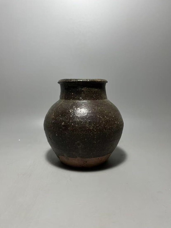 古玩陶瓷贛州窯褐釉罐拍賣,當(dāng)前價(jià)格0元