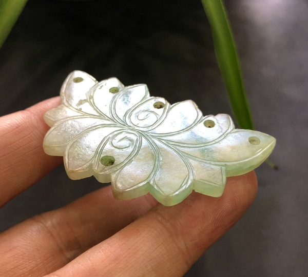 古玩玉器清代翡翠雕“花卉佩”拍賣，當(dāng)前價(jià)格2500元
