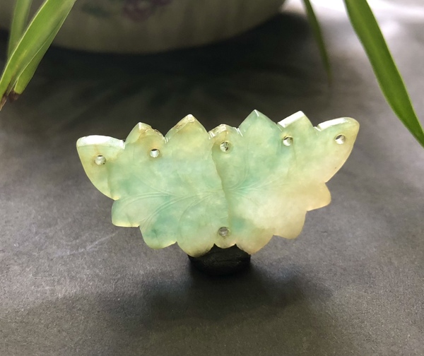 古玩玉器清代翡翠雕“花卉佩”拍賣，當(dāng)前價(jià)格2500元