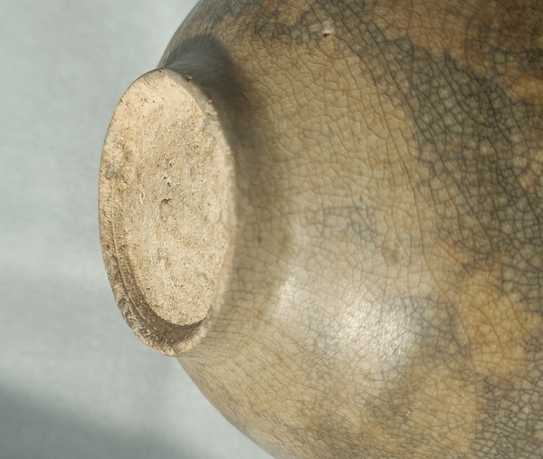 古玩陶瓷明代龍泉窯系印花碗拍賣(mài),當(dāng)前價(jià)格12000元