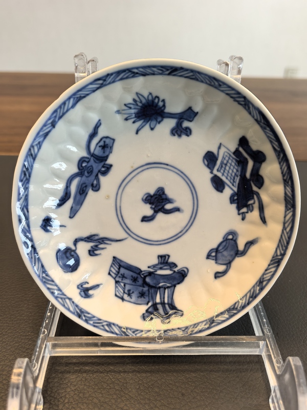 古玩陶瓷康熙青花八寶博古圖盤拍賣，當(dāng)前價格880元