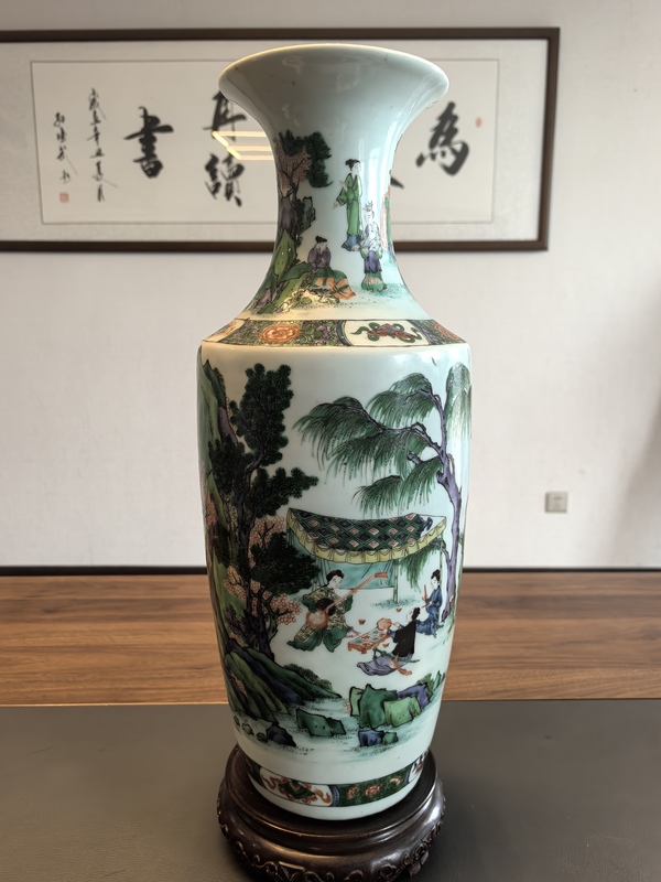 古玩陶瓷超細路仕女庭院吹樂木蘭騎射五彩賞瓶拍賣，當(dāng)前價格18000元