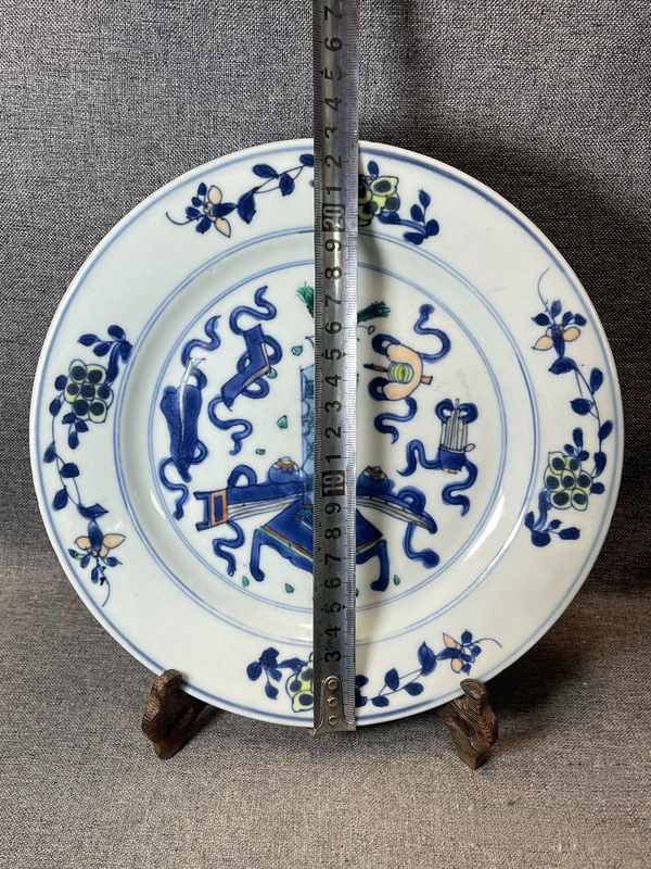 古玩陶瓷青花博古圖折沿盤,疑似后加彩拍賣,當前價格9600元