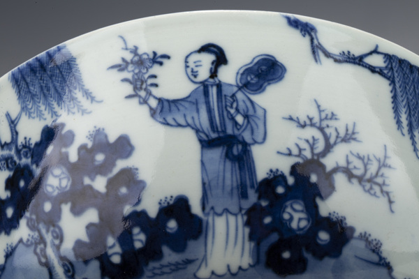 古玩陶瓷清乾隆·青花山水仕女教子圖大碗拍賣，當(dāng)前價格888元