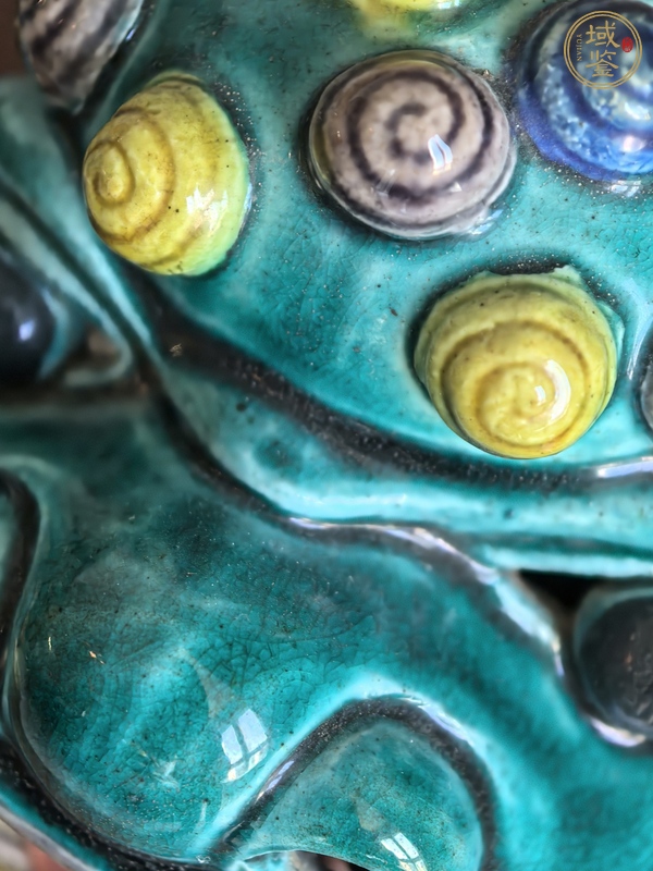 古玩陶瓷素三彩獅子擺件真品鑒賞圖