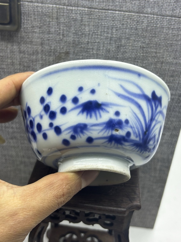 古玩陶瓷清代.梅蘭菊青花茶碗拍賣,當前價格0元