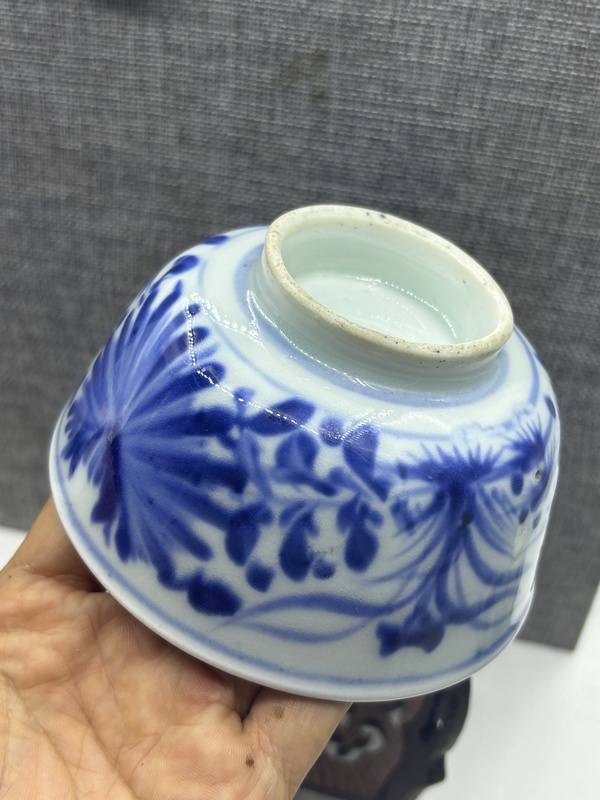 古玩陶瓷清代.梅蘭菊青花茶碗拍賣,當前價格0元