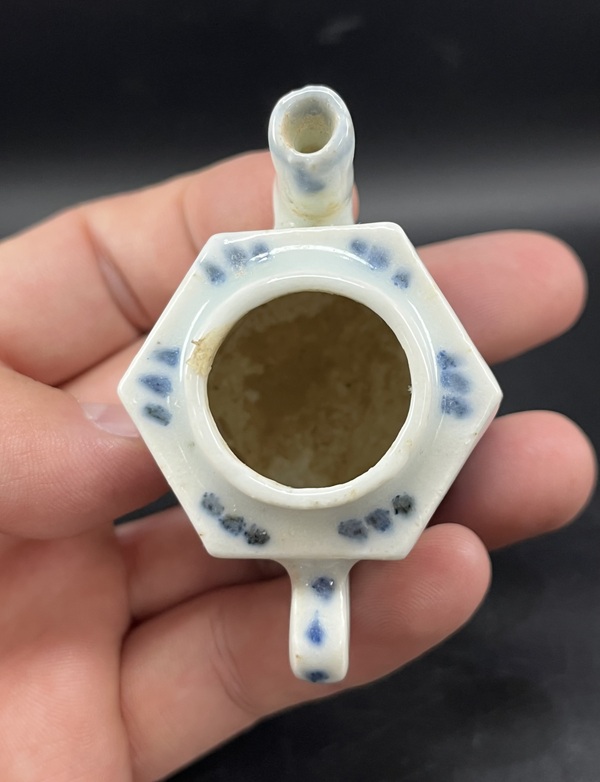 古玩陶瓷青花山水六方壺拍賣,當前價格1500元