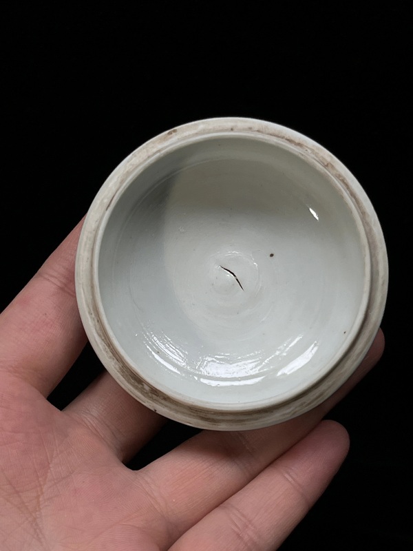 古玩陶瓷康熙花卉紋青花印泥盒拍賣，當(dāng)前價格5800元