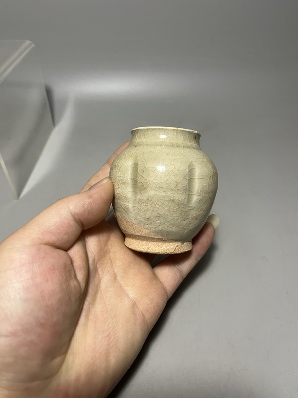 古玩陶瓷青白釉瓜棱罐拍賣,當前價格0元