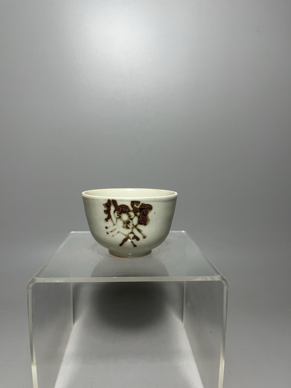 古玩陶瓷鐵銹花鐘杯拍賣,當前價格0元