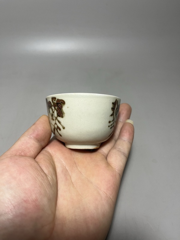 古玩陶瓷鐵銹花鐘杯拍賣,當前價格0元
