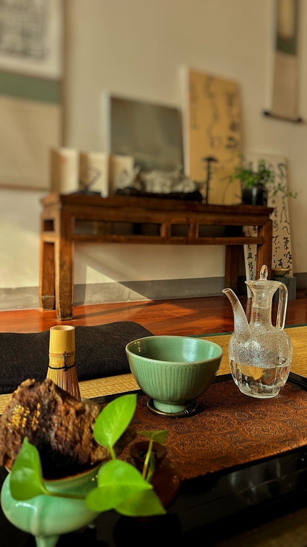 古玩陶瓷元代·龍泉青瓷花卉紋茶碗拍賣,當前價格11531元