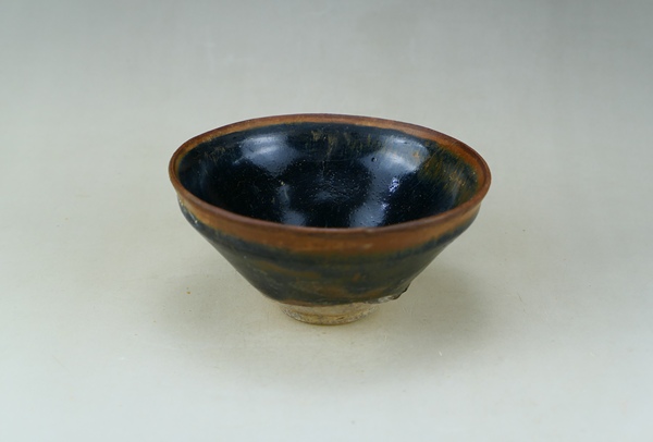 古玩陶瓷精品:南宋遇林亭窯黑釉茶盞拍賣,當前價格1300元