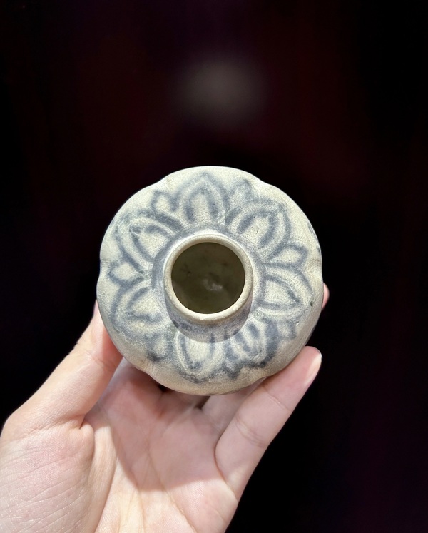 古玩陶瓷明早期青花花卉紋罐拍賣，當(dāng)前價(jià)格560元