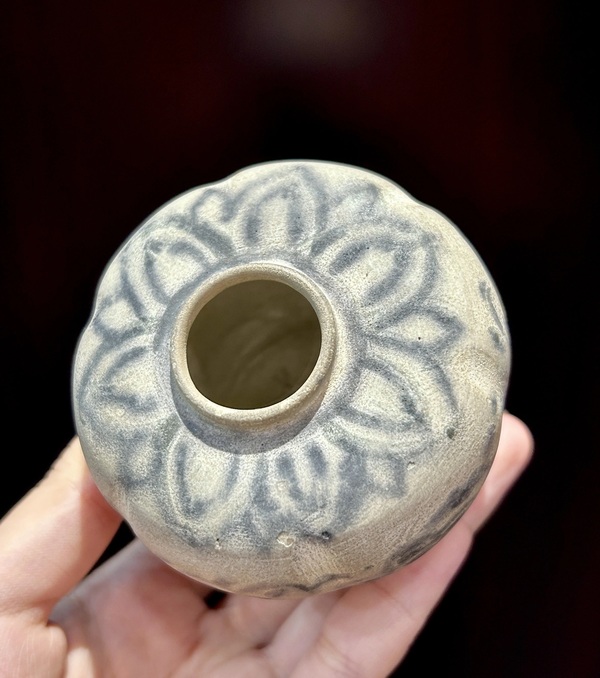 古玩陶瓷明早期青花花卉紋罐拍賣，當(dāng)前價(jià)格560元