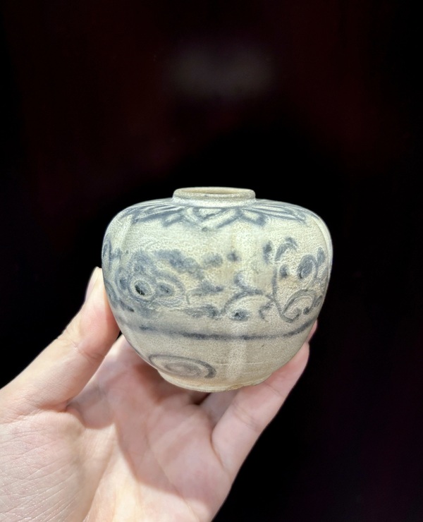 古玩陶瓷明早期青花花卉紋罐拍賣，當(dāng)前價(jià)格560元