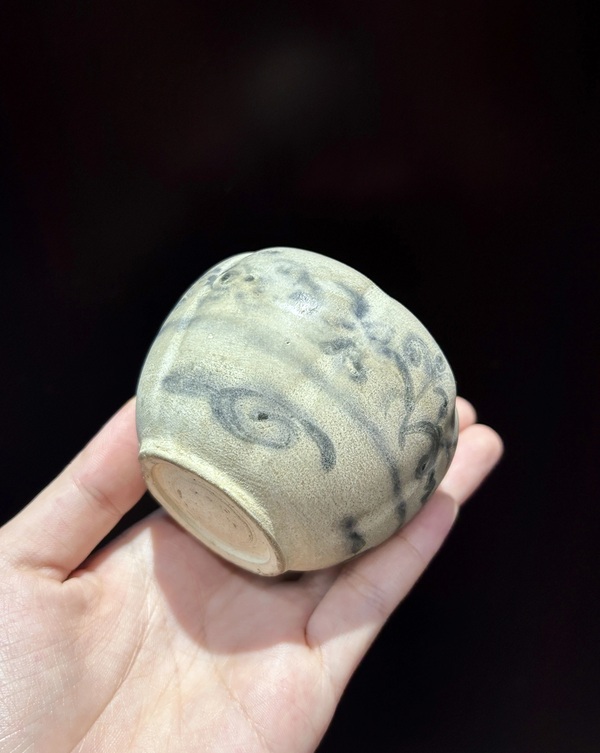古玩陶瓷明早期青花花卉紋罐拍賣，當(dāng)前價(jià)格560元
