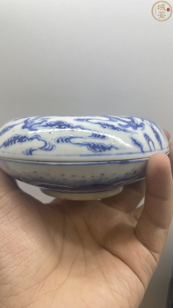 古玩陶瓷清光緒王府定制青花云龍紋蓋盒拍賣,當(dāng)前價(jià)格12800元